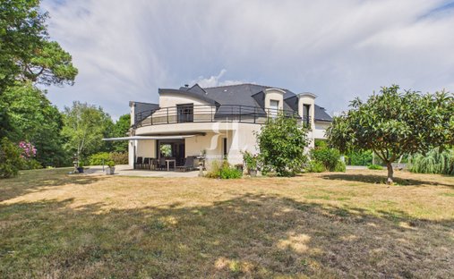 House in Bourg, Guidel, France 1
