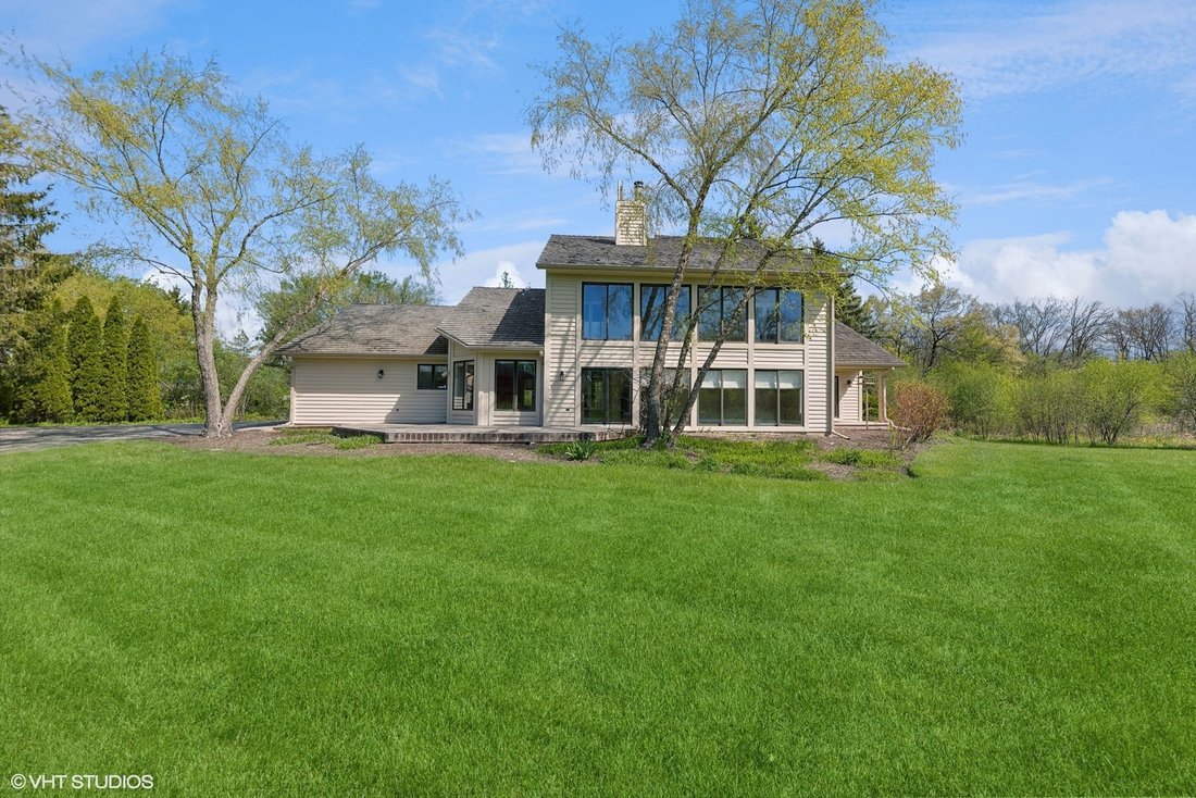 House in Green Oaks, Illinois, United States 4 - 18459579