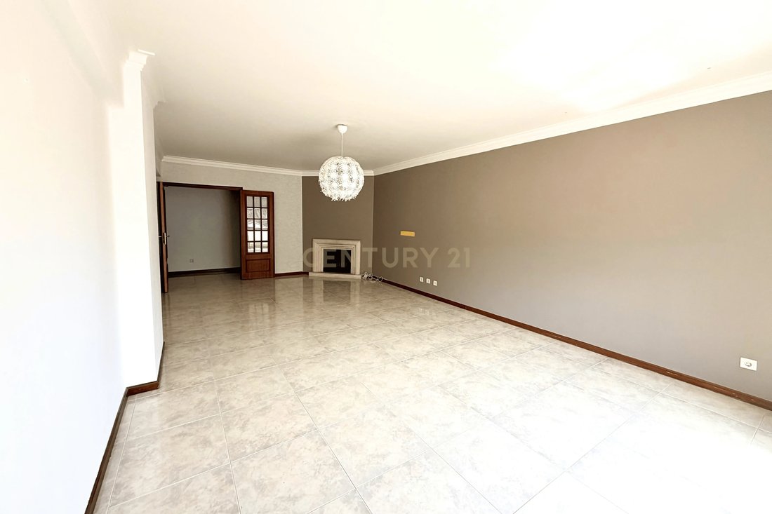 Apartment in Massama e Monte Abraao, Lisbon, Portugal 2 - 18466794