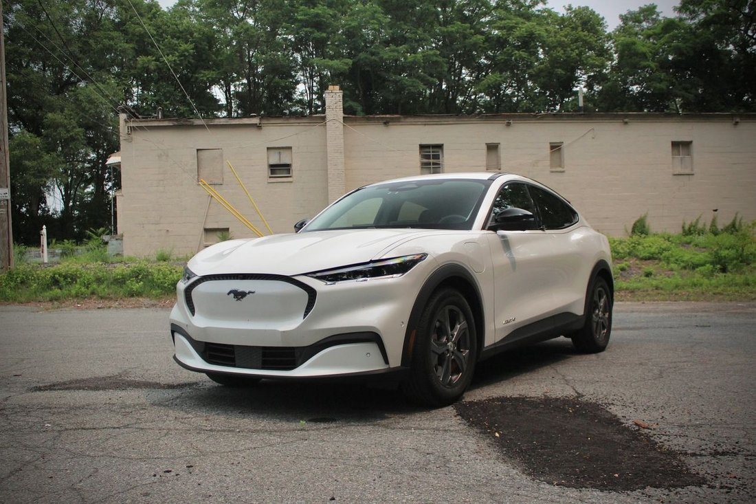 Suv in Schenectady, NY, United States 2 - 18472031
