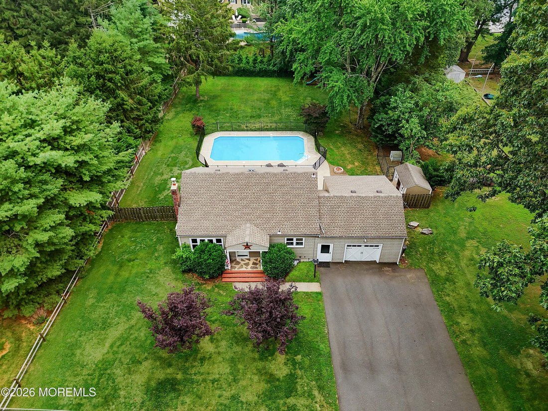 House in Lincroft, New Jersey, United States 4 - 18458511