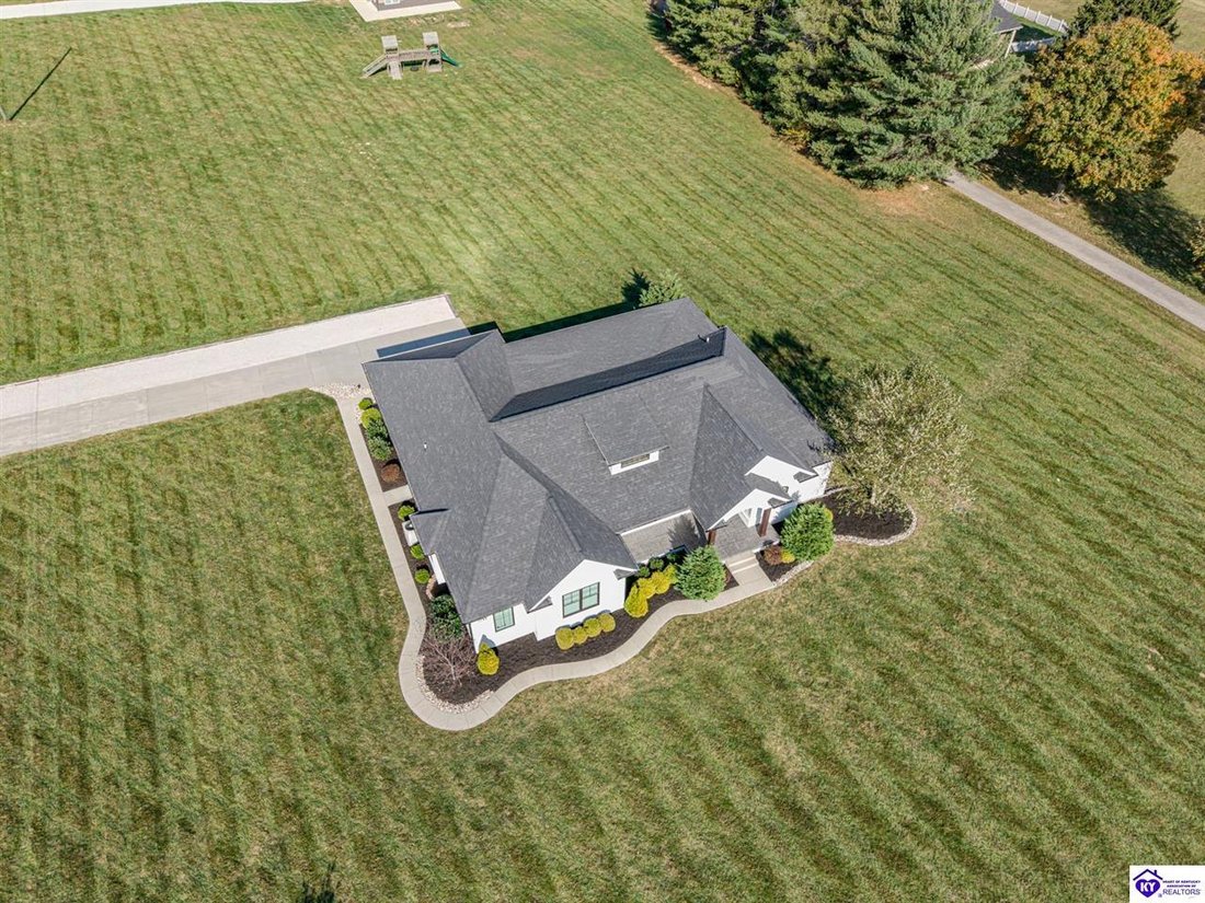 Farm Ranch in Elizabethtown, Kentucky, United States 3 - 18460057