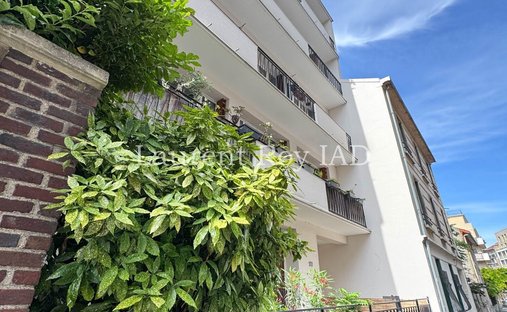 Apartment in Agent Sarre-Centre-Les Vallées-La Garenne, Colombes, France 1