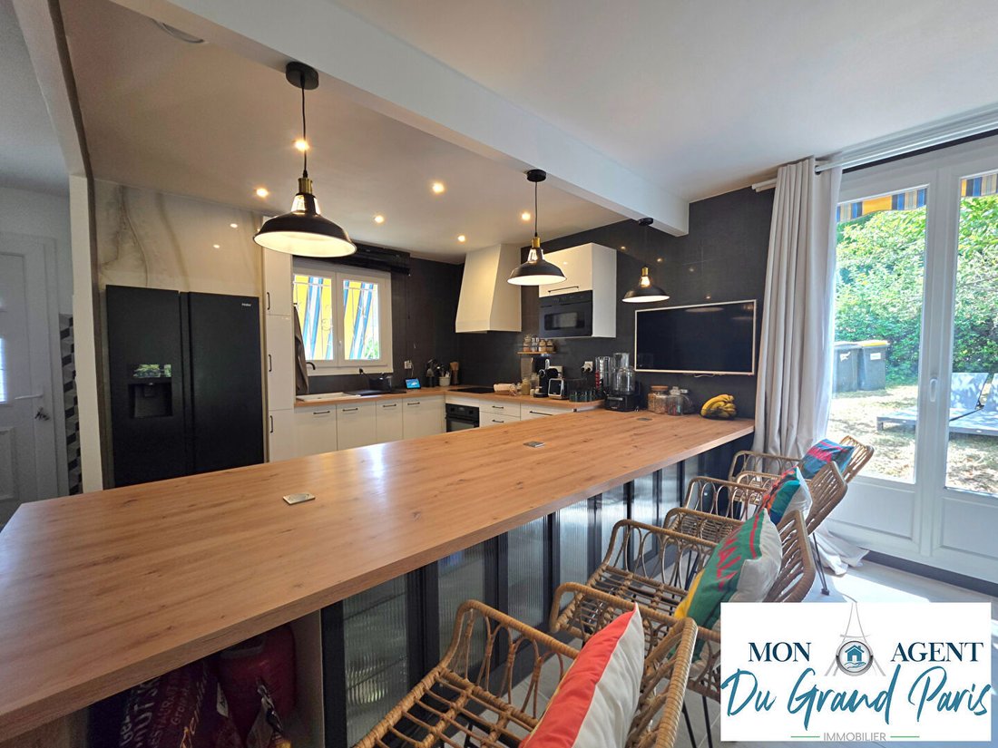 Villa in Longpont-sur-Orge, Ile-de-France, France 5 - 18469720