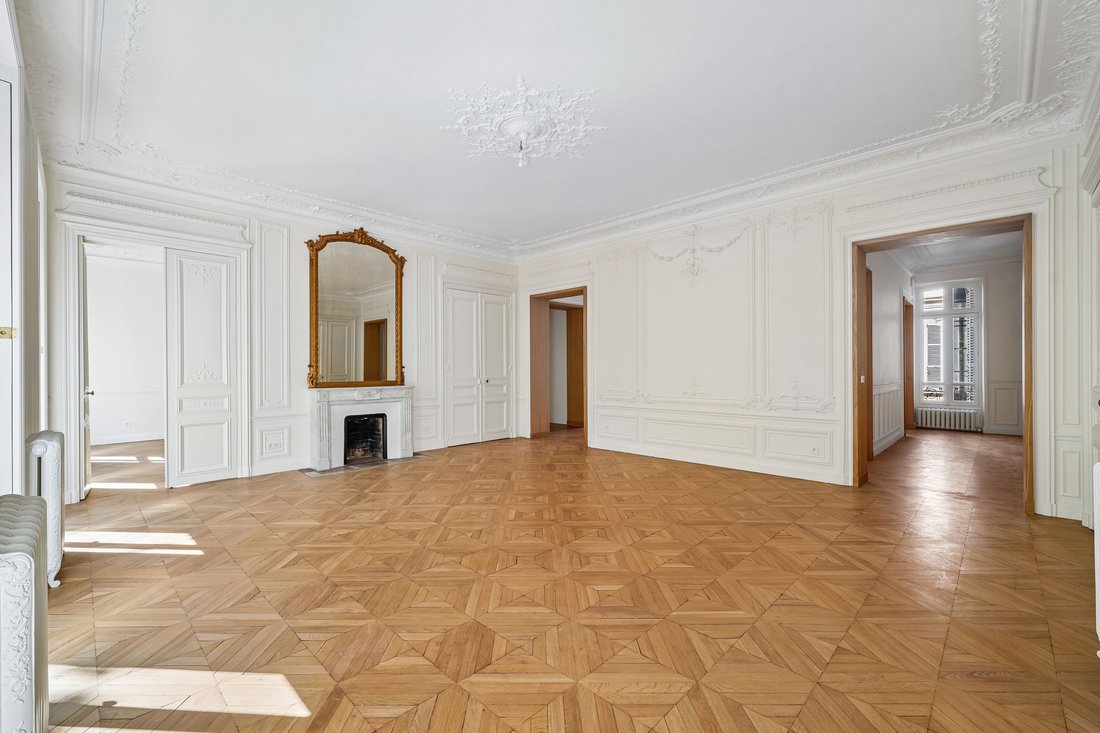Apartment in Elysées-Madeleine, Paris 8e Arrondissement, Paris 5 - 18457136