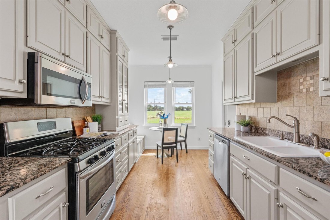 House in Elgin, Texas, United States 5 - 18459459