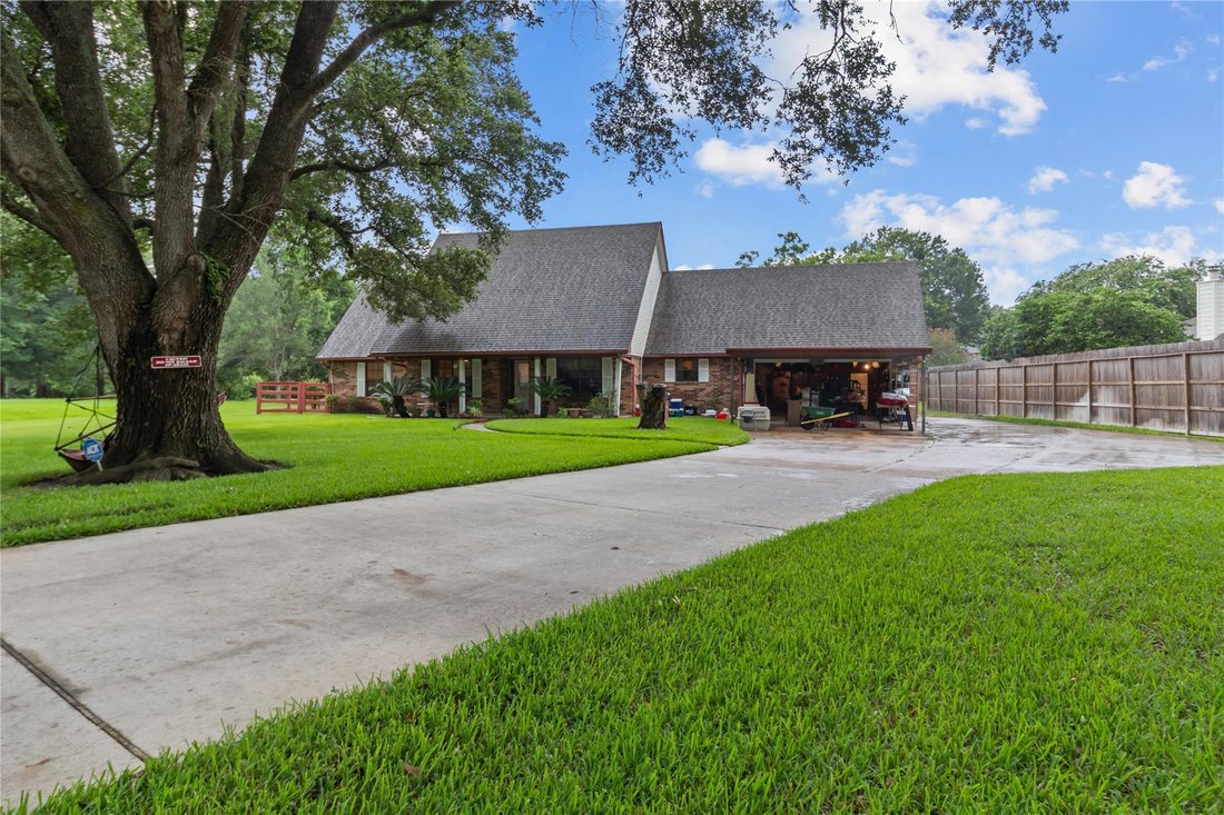 House in Pearland, Texas, United States 3 - 18459934