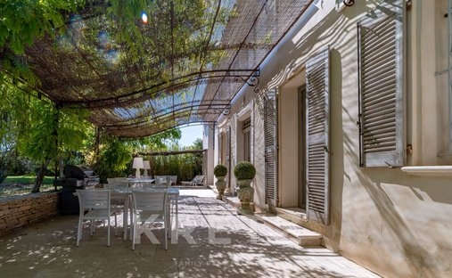Country House in Le Tholonet, Provence-Alpes-Côte d'Azur, France 1