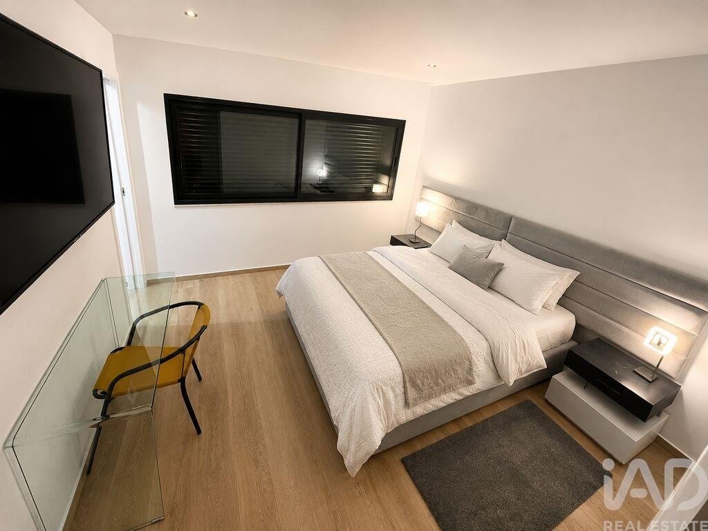 Townhouse in Charneca de Caparica e Sobreda, Setubal, Portugal 3 - 18469029