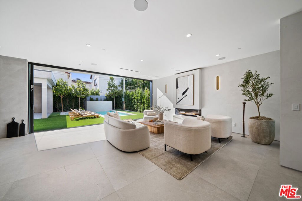 House in West Hollywood, California, United States 5 - 18459076
