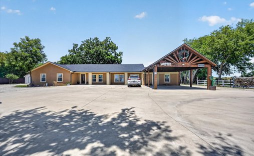 House in Sanger, Texas, United States 1