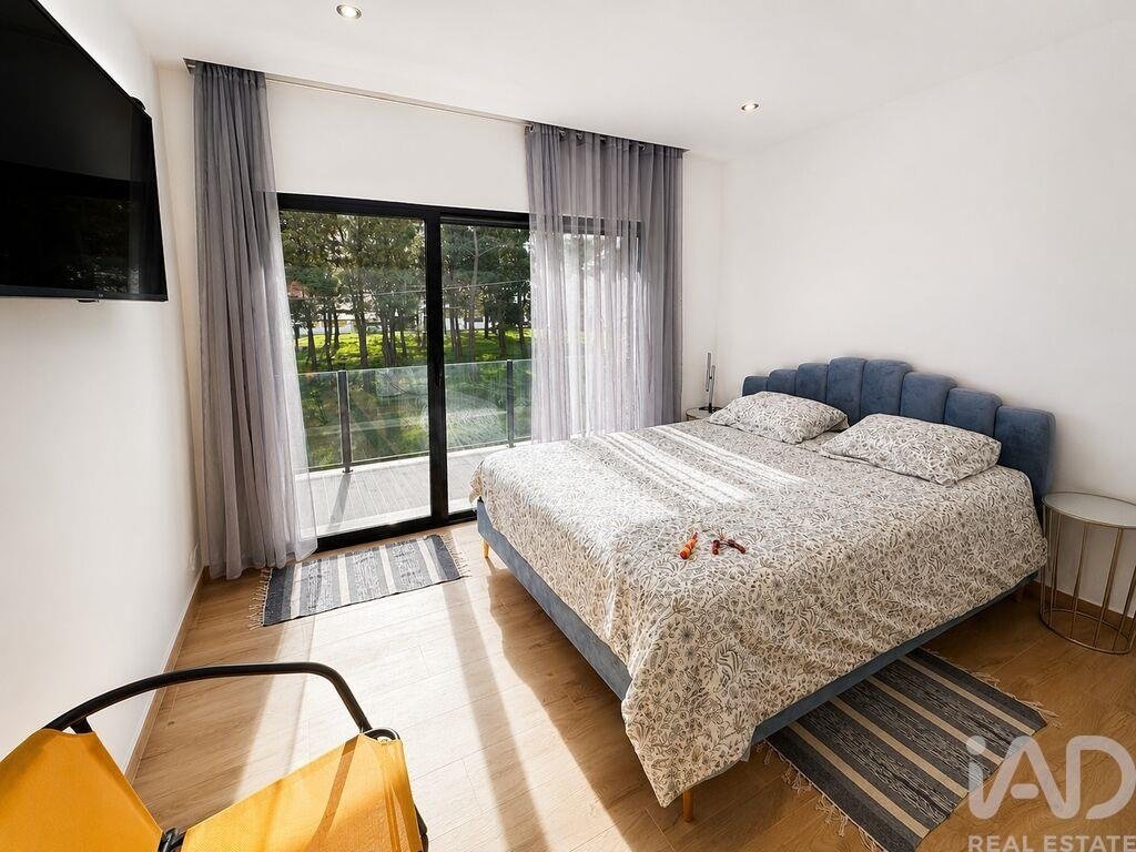 Townhouse in Charneca de Caparica e Sobreda, Setubal, Portugal 5 - 18469029