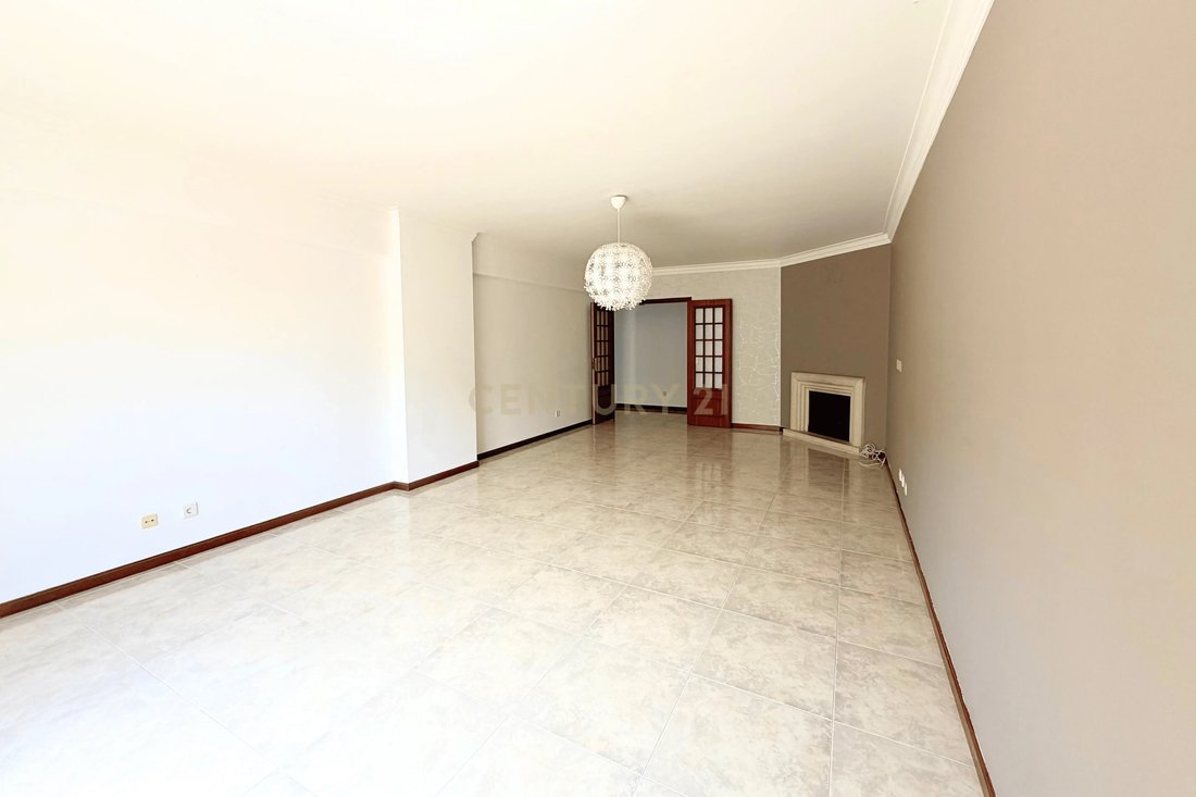 Apartment in Massama e Monte Abraao, Lisbon, Portugal 3 - 18466794