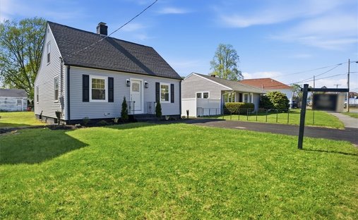 House in East Providence, Rhode Island, United States 1