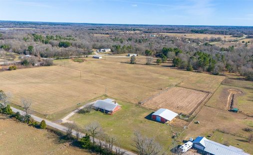 Farm Ranch in Scroggins, Texas, United States 1
