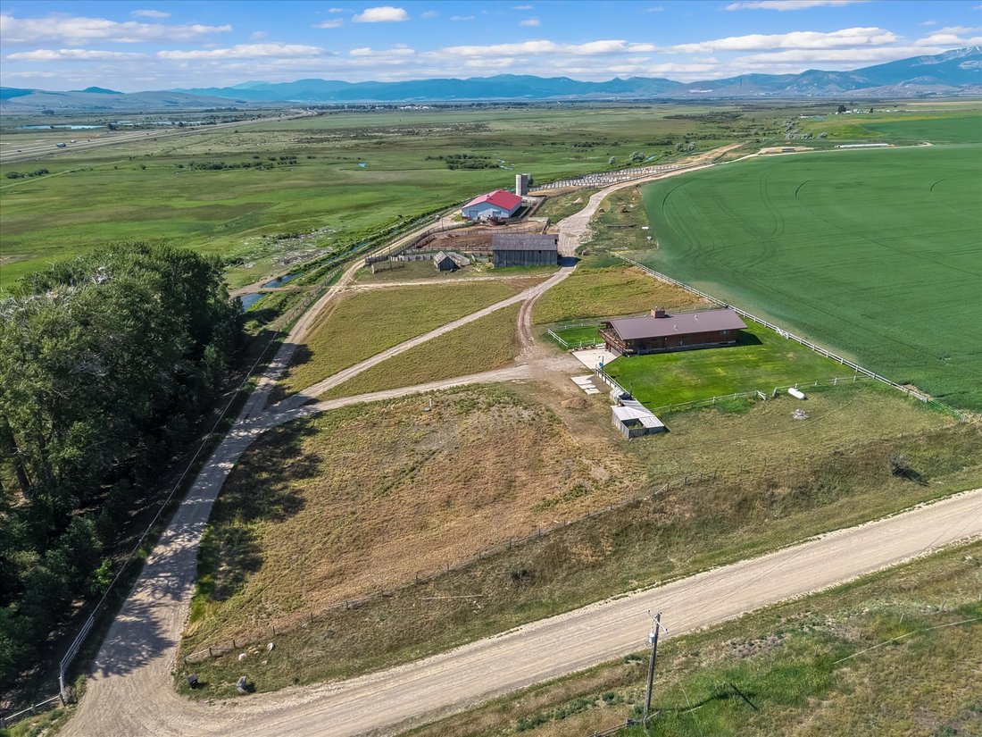 House in Anaconda, Montana, United States 2 - 17394763