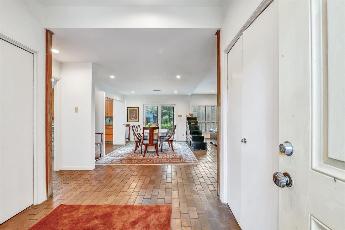 House in Friendswood, Texas, United States 3 - 18459849