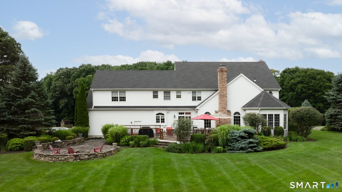 House in Newtown, Connecticut, United States 3 - 18465965