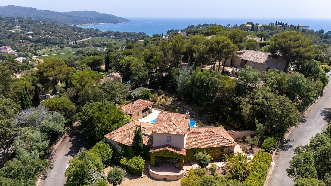House in La Croix-Valmer, Provence-Alpes-Côte d'Azur, France 1 - 18457564