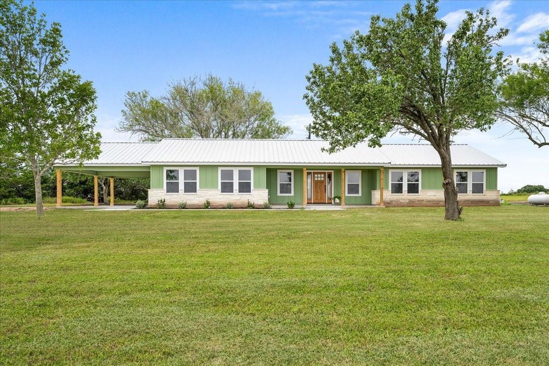 House in Schulenburg, Texas, United States 2 - 18459931