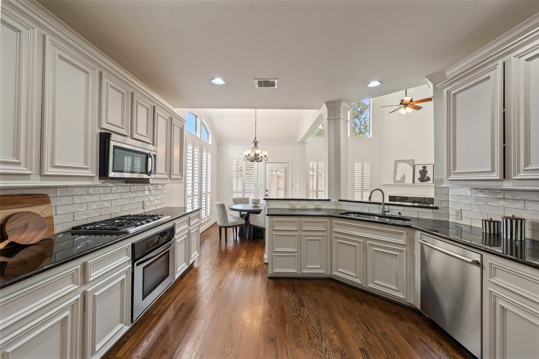 House in Houston, Texas, United States 2 - 17874393
