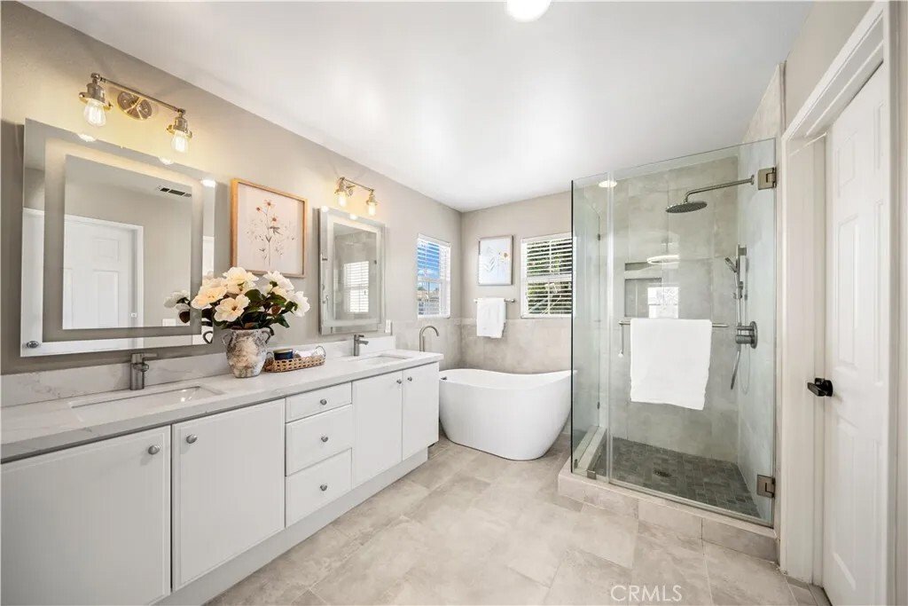 Condo in Irvine, California, United States 5 - 18446562