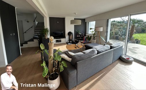 Villa in Ancenis, Ancenis-Saint-Gereon, France 1