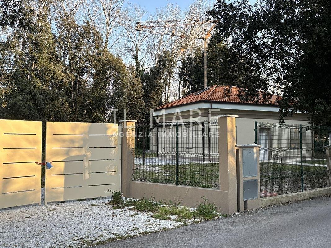 House in Ronchi, Massa, Italy 5 - 18458677