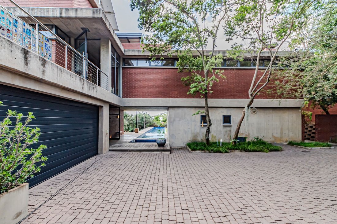 House in Waterkloof, Gauteng, South Africa 1 - 14980870