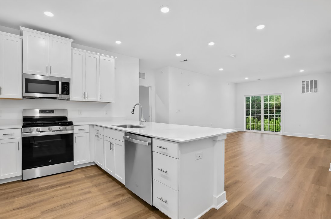 Condo in Monroe Township, New Jersey, United States 3 - 18146315
