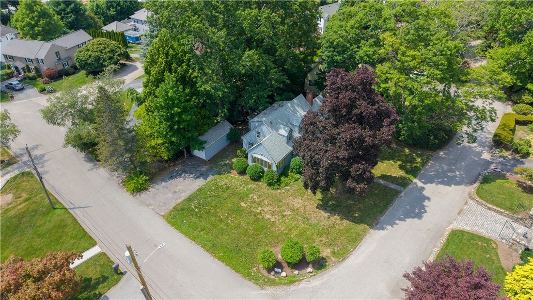 House in Cranston, Rhode Island, United States 3 - 18458407