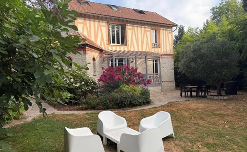 House in Milly-la-Forêt, Ile-de-France, France 1