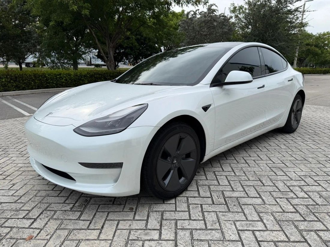 Sedan in Pompano Beach, FL, United States 1 - 18472109