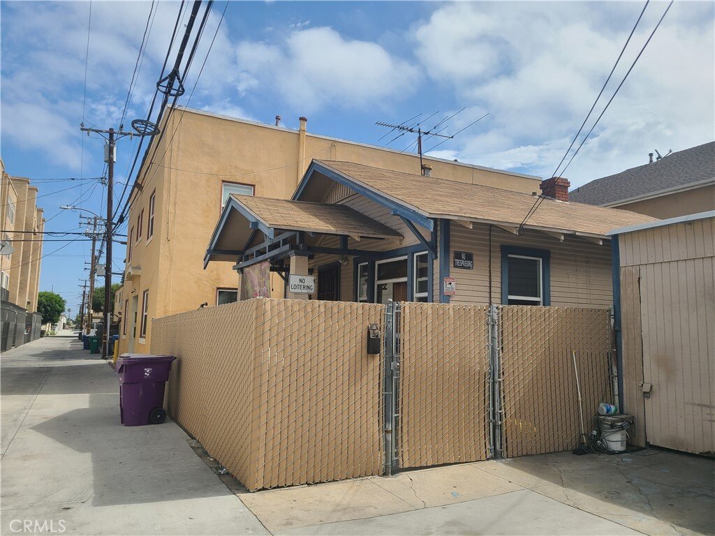 Signal Hill, California, United States 5 - 17960277