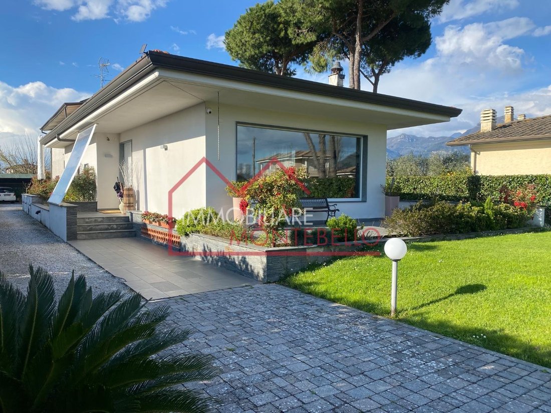 Villa in Capezzano Pianore, Camaiore, Tuscany 1 - 18458763