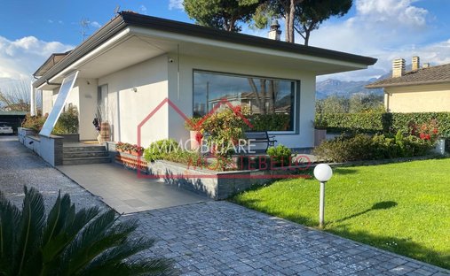 Villa in Capezzano Pianore, Camaiore, Tuscany 1