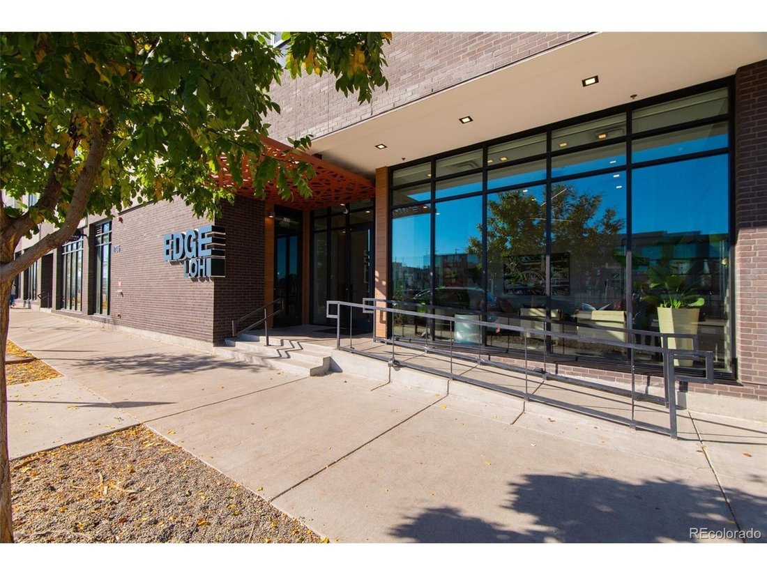 Condo in Denver, Colorado, United States 2 - 18455622