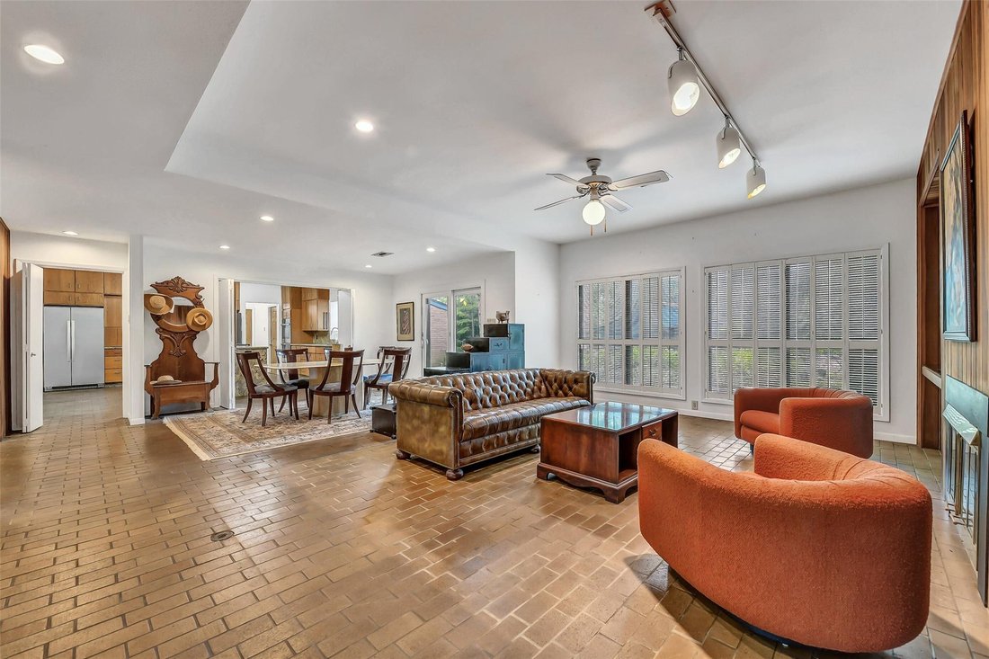 House in Friendswood, Texas, United States 4 - 18459849