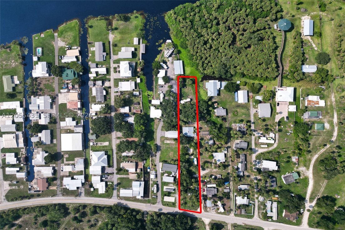 Moore Haven, Florida, United States 3 - 18456136
