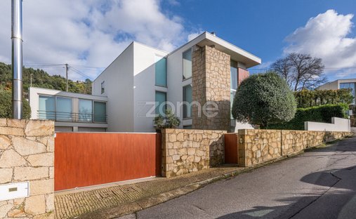 House in Nogueiro e Tenoes, Braga, Portugal 1
