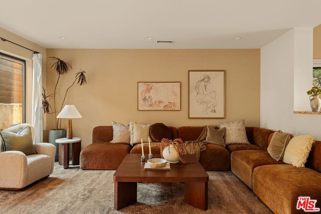 House in Los Angeles, California, United States 5 - 18459122
