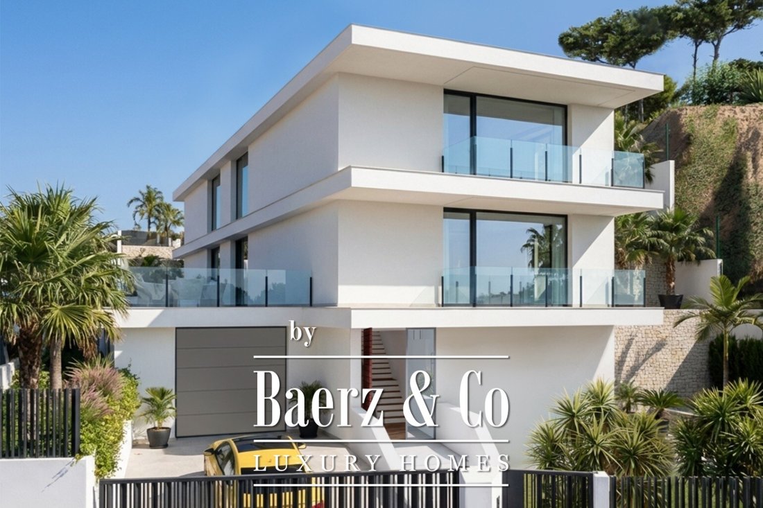 Villa in Benidorm, Valencian Community, Spain 1 - 18459774