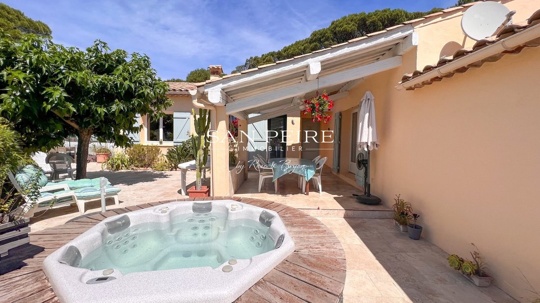 House in Ville-Les Saquedes-Le Bouillonnet, Sainte-Maxime, France 2 - 18465404