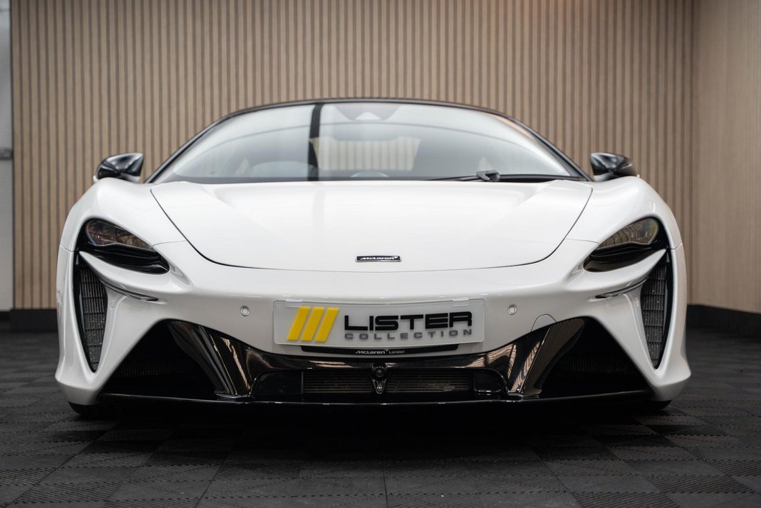 Coupe in Blackburn, United Kingdom 4 - 18469282