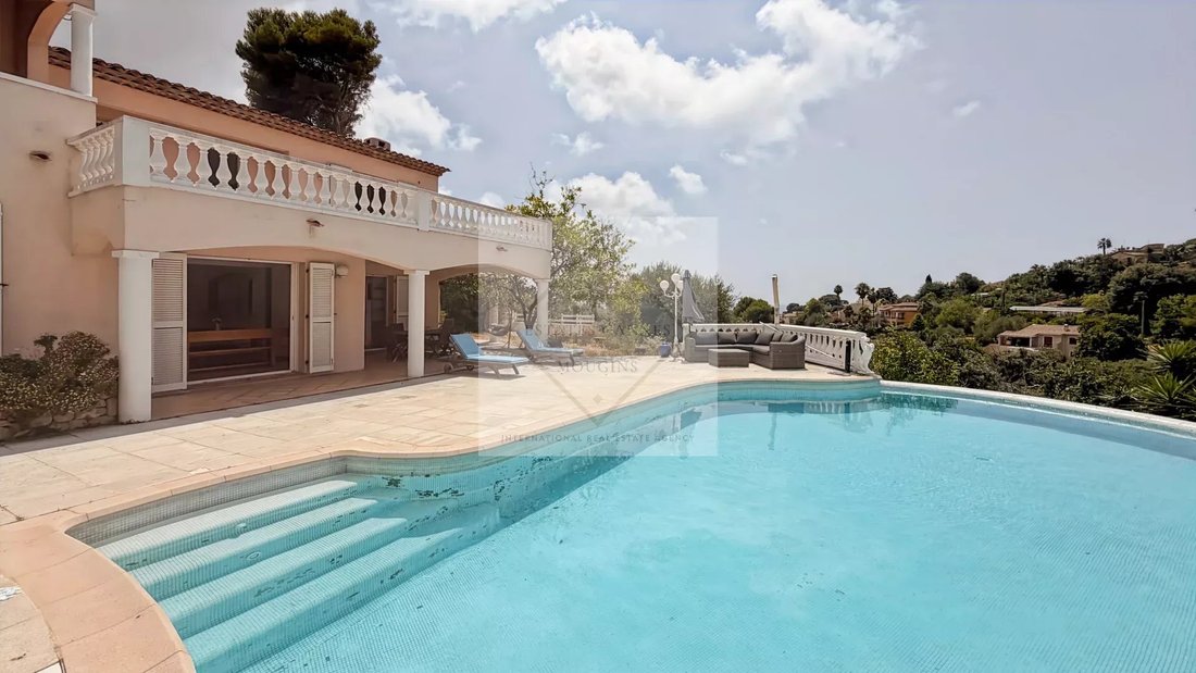 Villa in Les Cougoulins-Rastines, Antibes, France 4 - 16069450