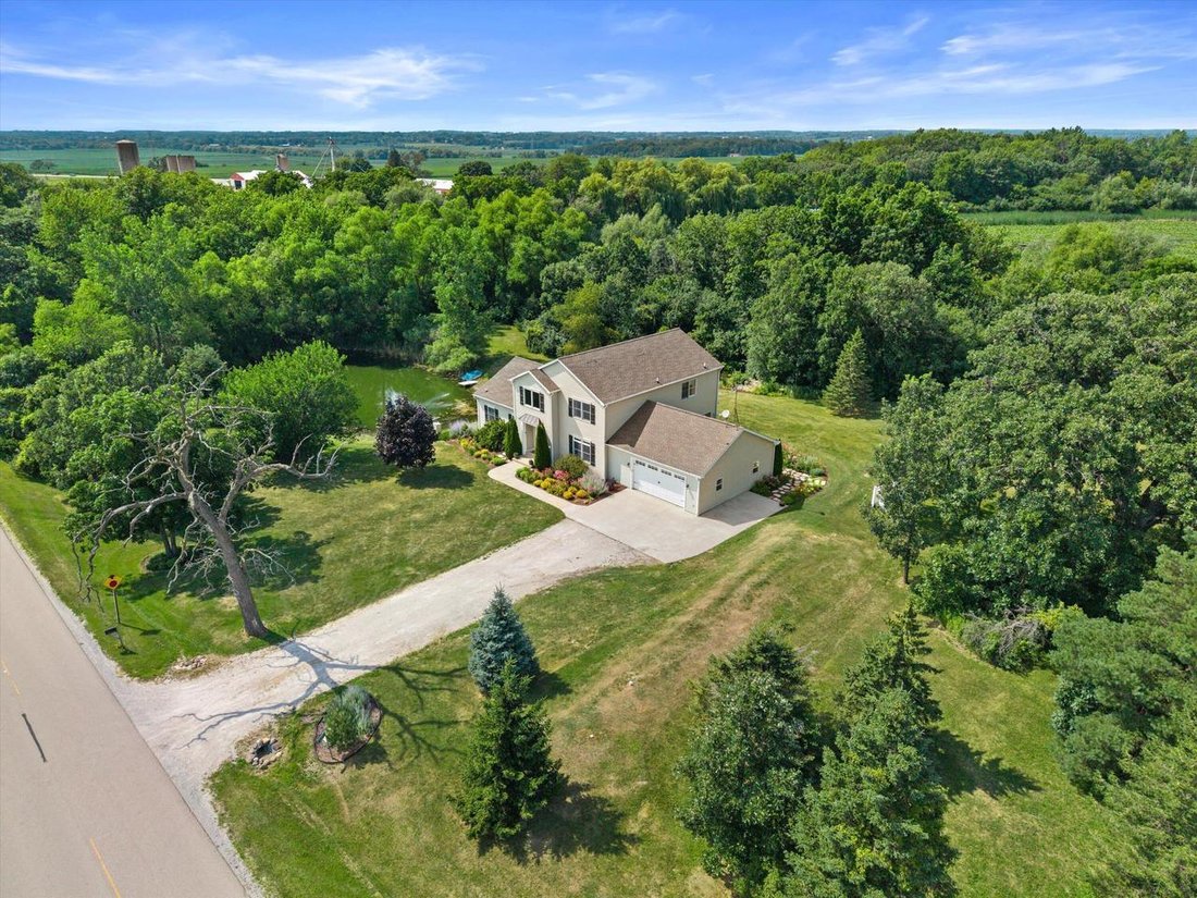 House in Yorkville, Wisconsin, United States 3 - 18458886