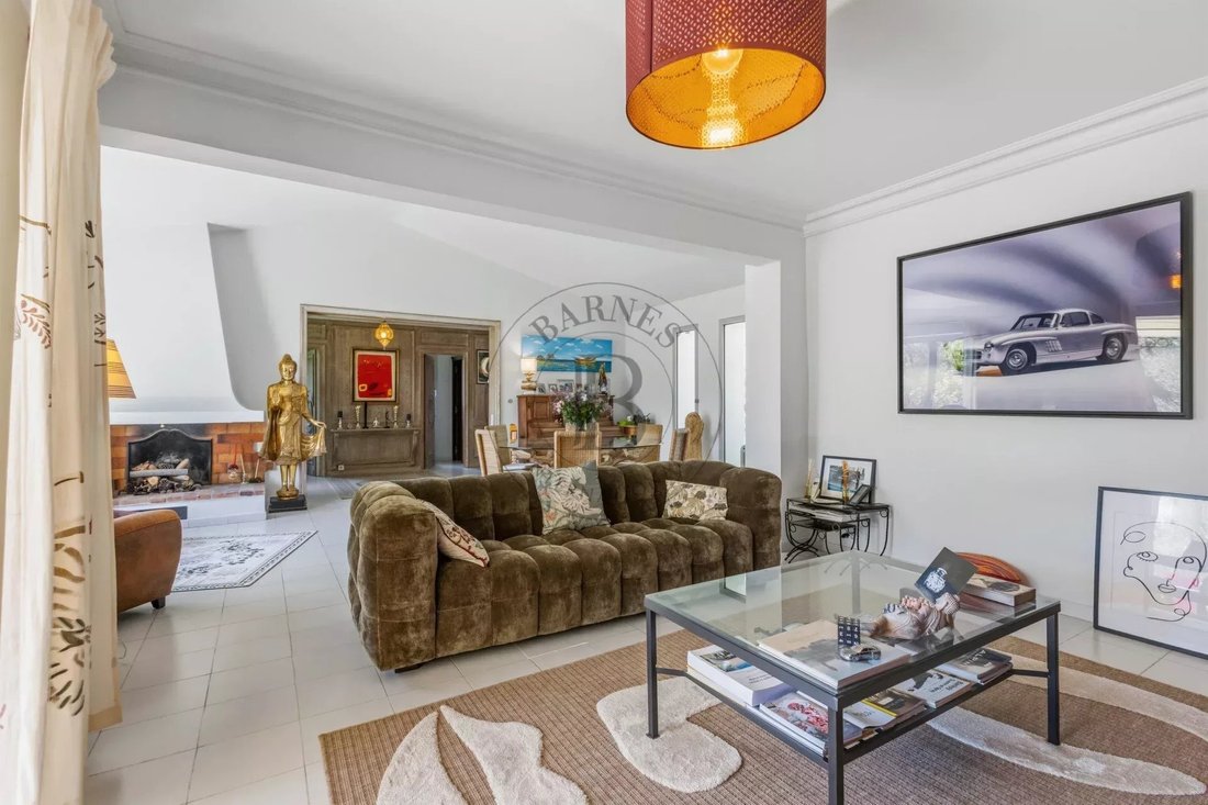 Villa in Mougins, Provence-Alpes-Côte d'Azur, France 3 - 18457179