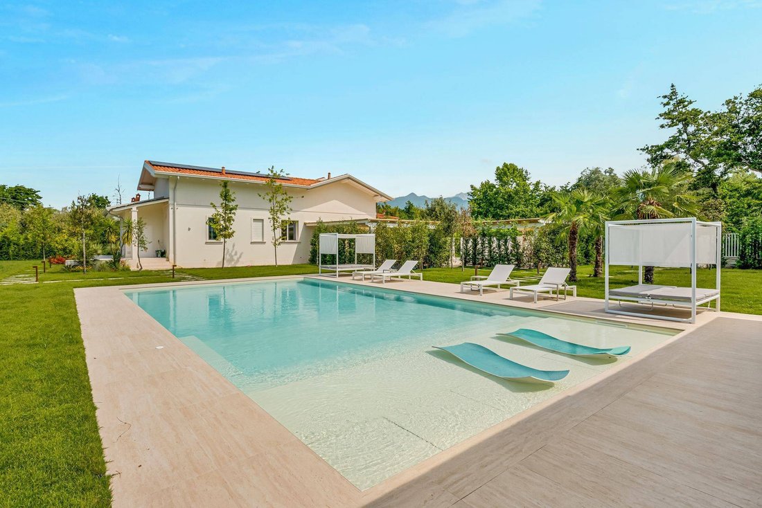 Villa in Caranna-Vaiana, Forte dei Marmi, Tuscany 2 - 18464903