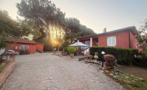 Maisons de campagne à Scarlino, Toscane, Italie 1