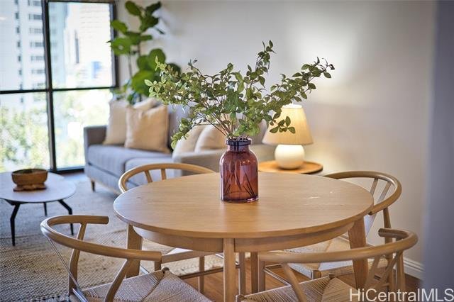 Condo in Honolulu, Hawaii, United States 5 - 18458138